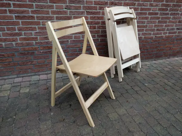 Klapstoelen van essen